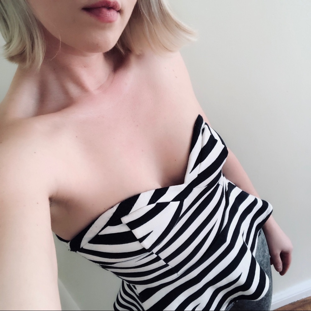 Striped Strapless Sweetheart Peplum Bustier Top 🦇